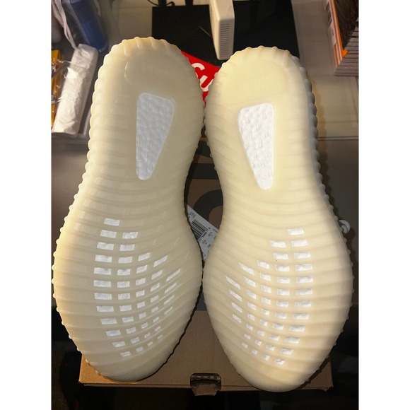 Size 11 - adidas Yeezy Boost 350 V2 \